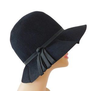 Neumann Endler Luxor Cloche Hat Black Wool Wide Brim Vintage 1960s Made In USA